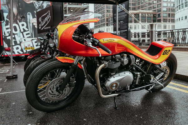 Triumph Bobber Build-off