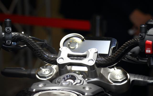 Carbon fibre Honda CB1000R