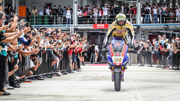 Toprak Razgatlioglu stoppie after winning 2021 WorldSBK title.