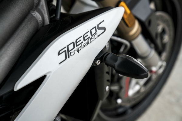 Triumph Speed Triple mega gallery