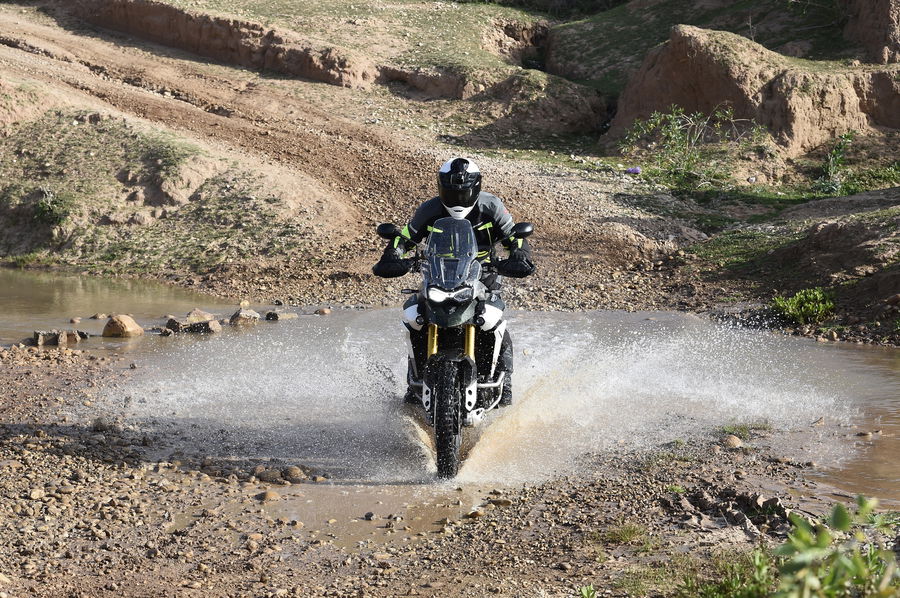 Triumph Tiger 900 Visordown Review