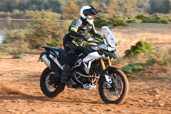 Triumph Tiger 900 Visordown Review