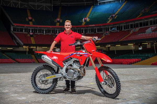 Max Anstie with Honda CRF250R inside Principality Stadium. - World Supercross