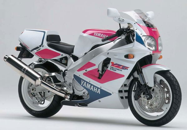 Yamaha YZF750SP 1.jpg