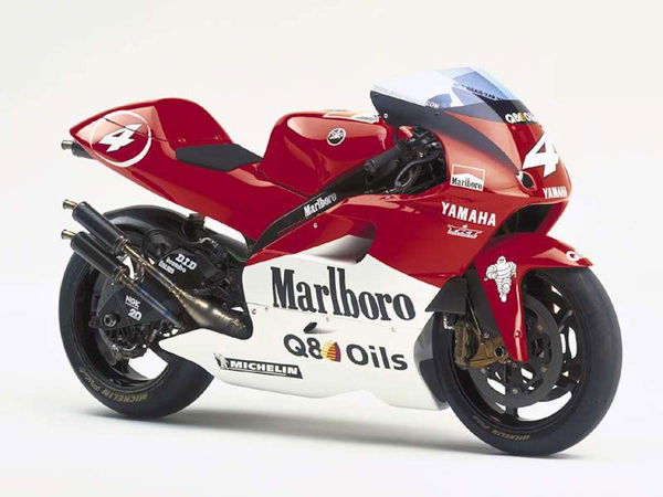 Yamaha YZR 500 2000.jpg