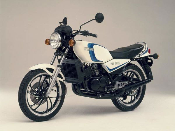 Yamaha-RD250LC-1.jpg