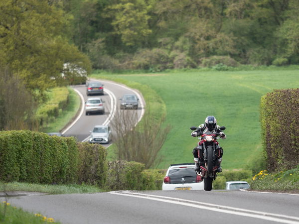 KTM 790 Duke vs Triumph Street Triple 765 vs Suzuki GSX-S750