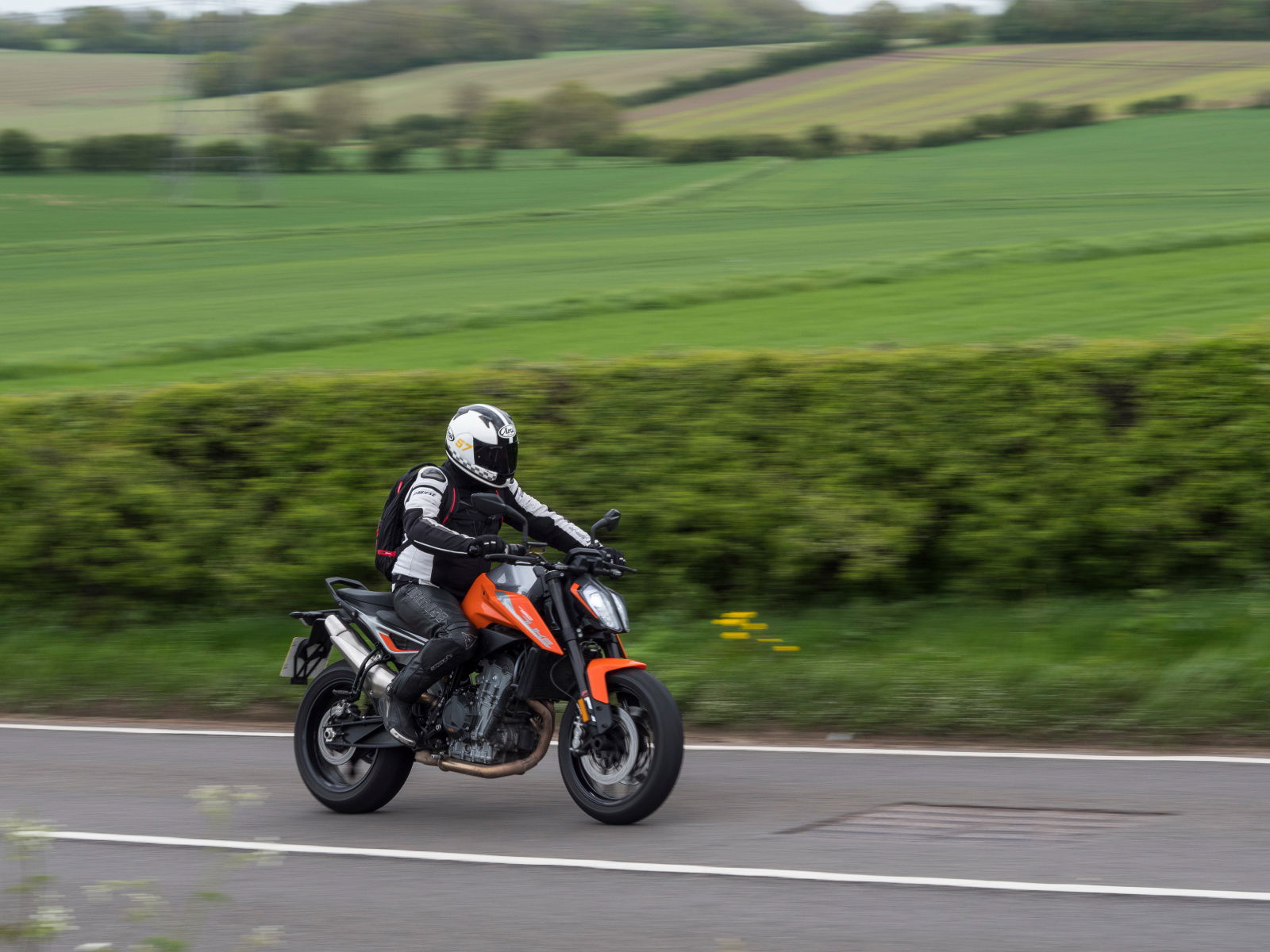KTM 790 Duke vs Triumph Street Triple 765 vs Suzuki GSX-S750