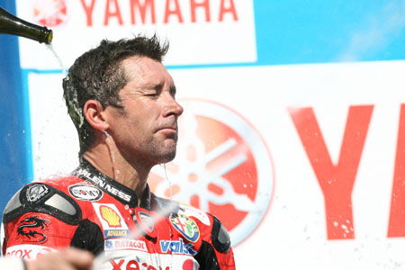 Imola honours Troy Bayliss