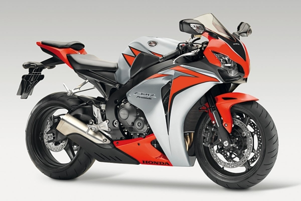 2010 Honda CBR1000RR Fireblade revealed!