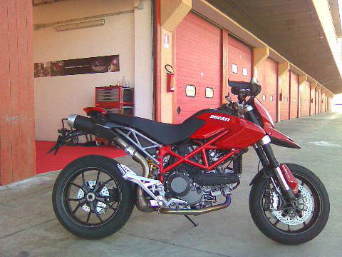 First Ride: 2010 Ducati Hypermotard 1100 Evo