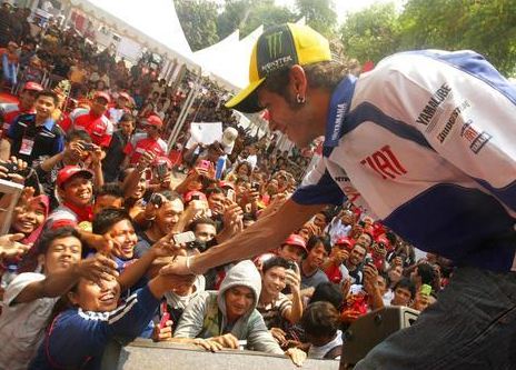 Rossi and Lorenzo visit Indonesia