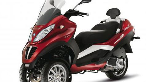 Piaggio launch 300cc MP3