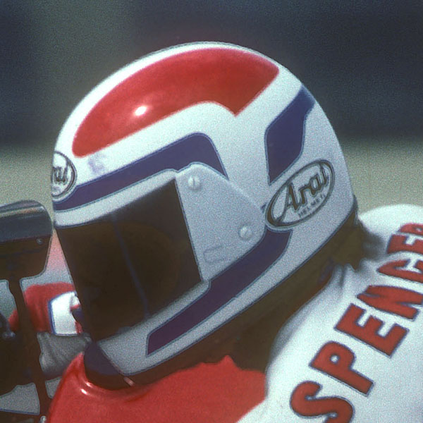 10 ageless GP racer helmet designs