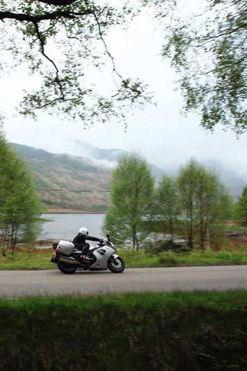 2011 Triumph 1050 Sprint GT road test review