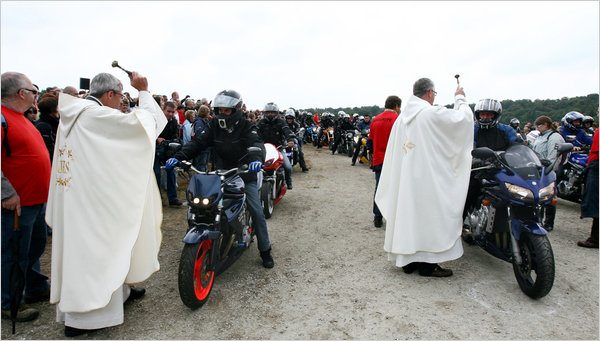 10,000 flock to French religious biker festival