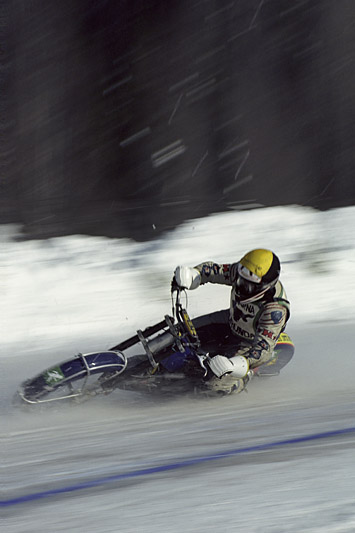Ice Racing - Going to extremes