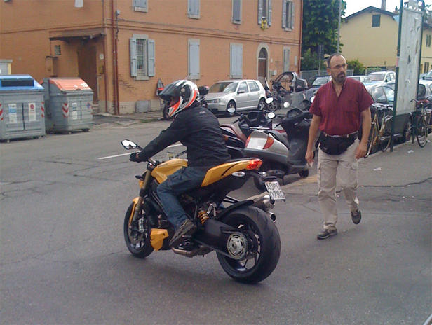 Spotted: Ducati Streetfighter 848