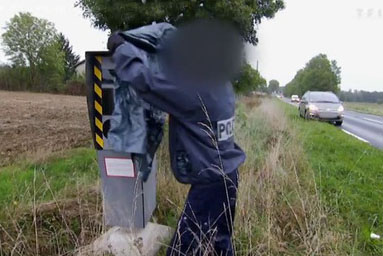 French police sabotage speed cameras