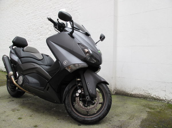 First Ride: 2013 Yamaha TMAX Black Max 530 review