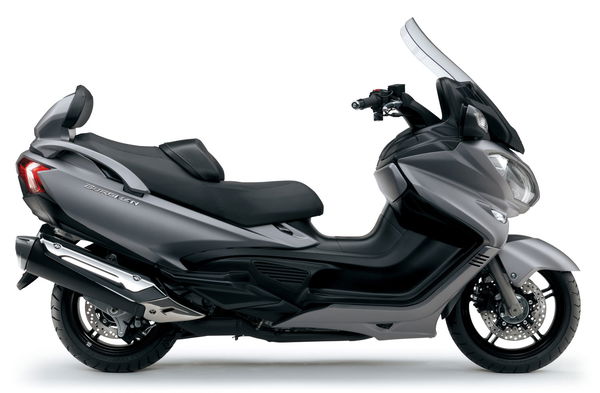 2013 Suzuki Burgman 650 Executive ABS review