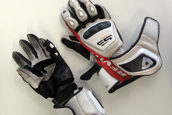 Used: REV'IT Jerez gloves review