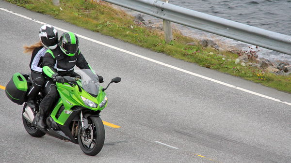 New Kawasaki Z1000SX spied