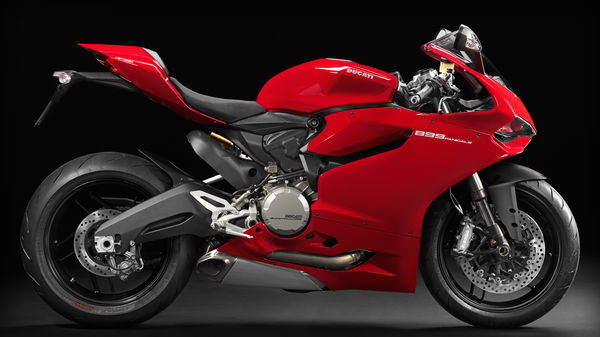 Ducati reveal 899 Panigale