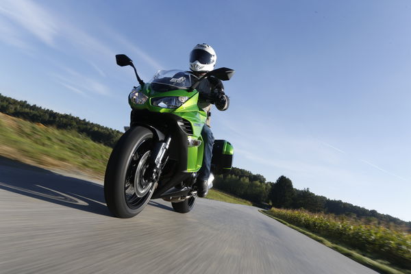 First Ride: 2014 Kawasaki Z1000SX review