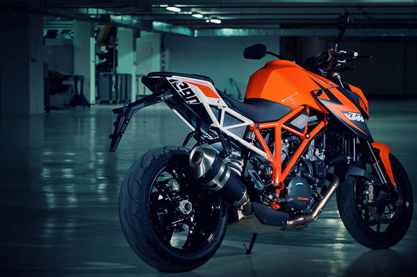 2014 KTM 1290 Super Duke R specs revealed