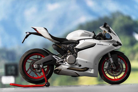 Ducati 899 Panigale (2014) review