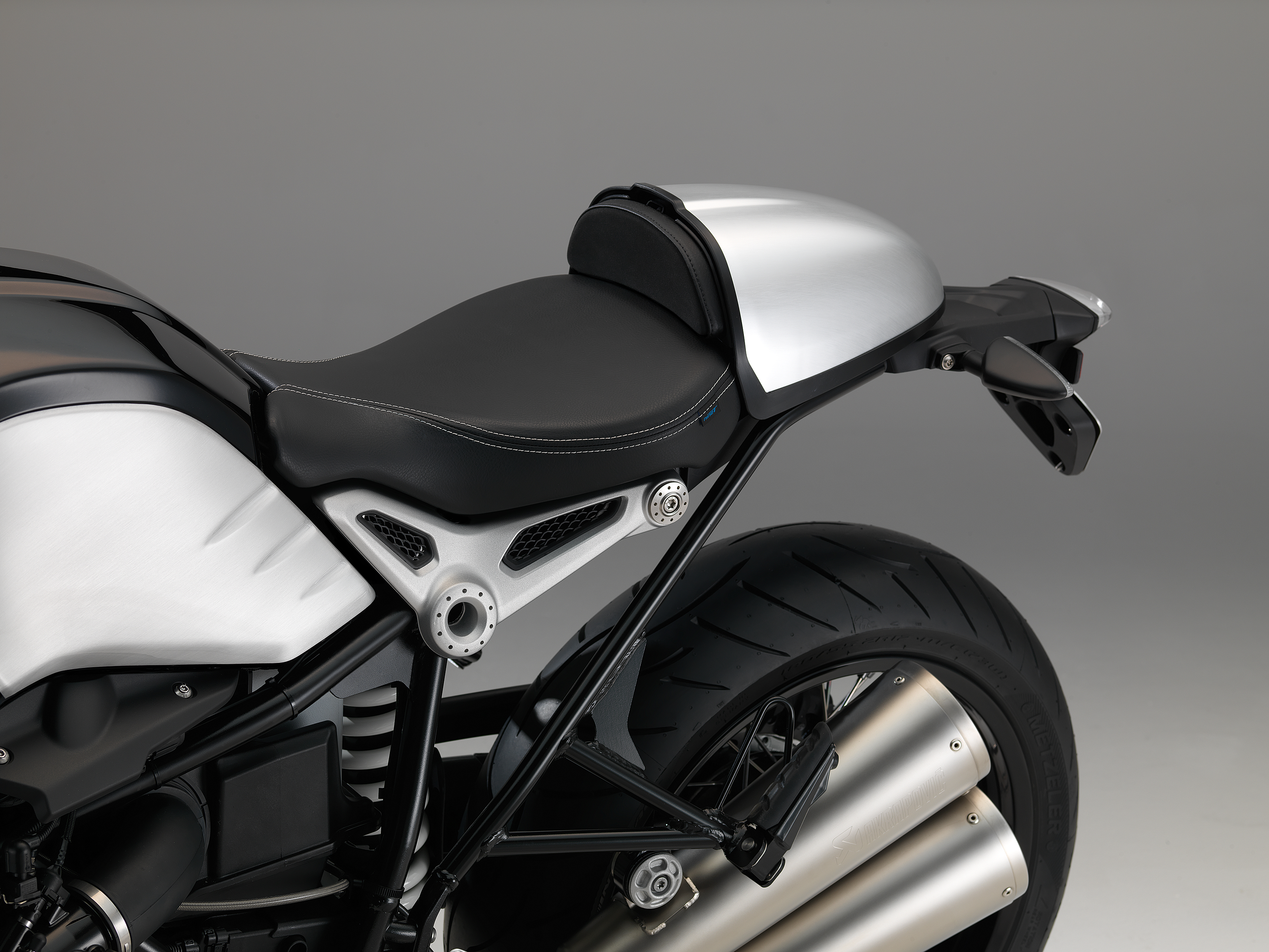 BMW NineT specs and pictures