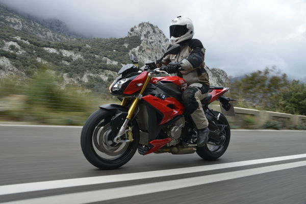 First ride: BMW S1000R review