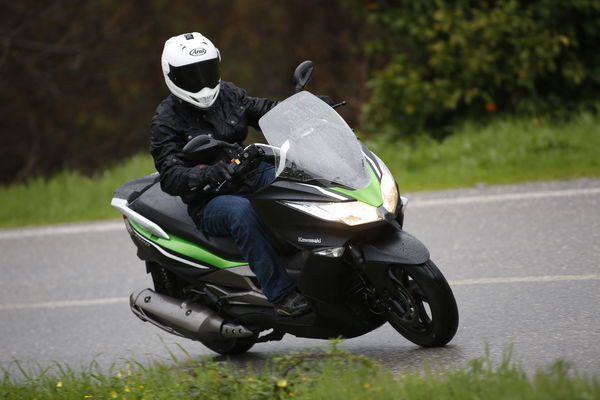 First ride: Kawasaki J300 review