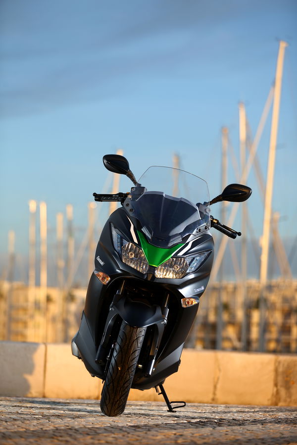 First ride: Kawasaki J300 review