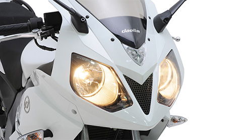 Road test: 2013 Daelim VJF250 RoadSport review