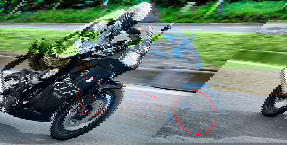 Road test: 2013 Daelim VJF250 RoadSport review