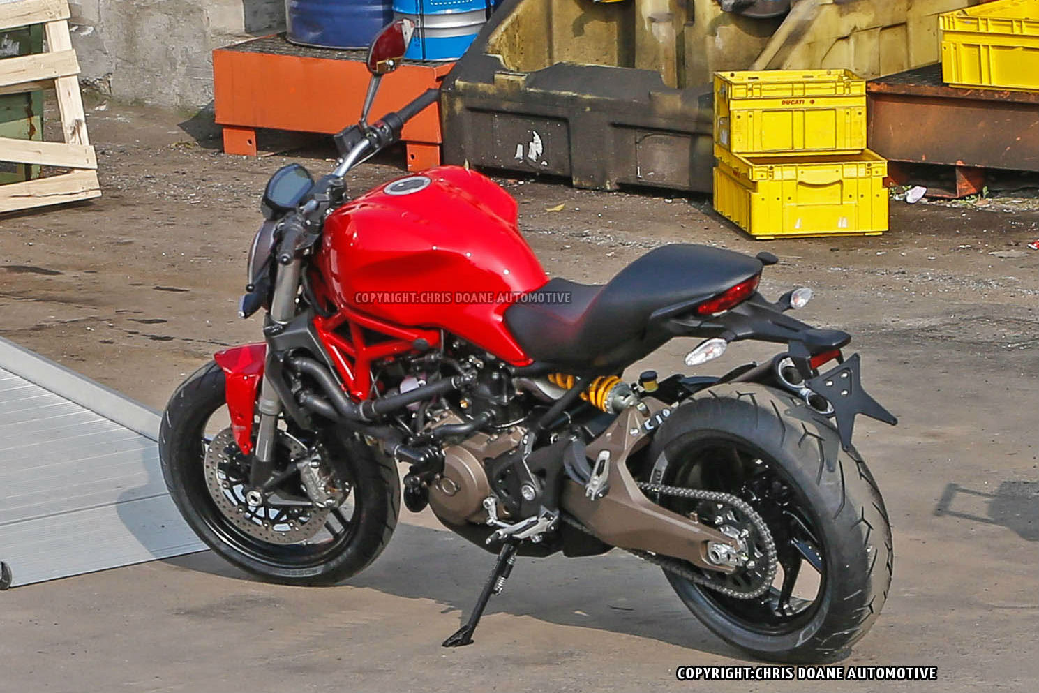 Spy shots: Ducati Monster 800 spotted