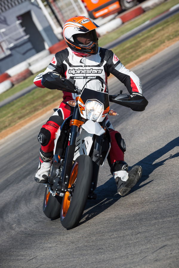 First Ride: 2014 KTM 690 SMC R review