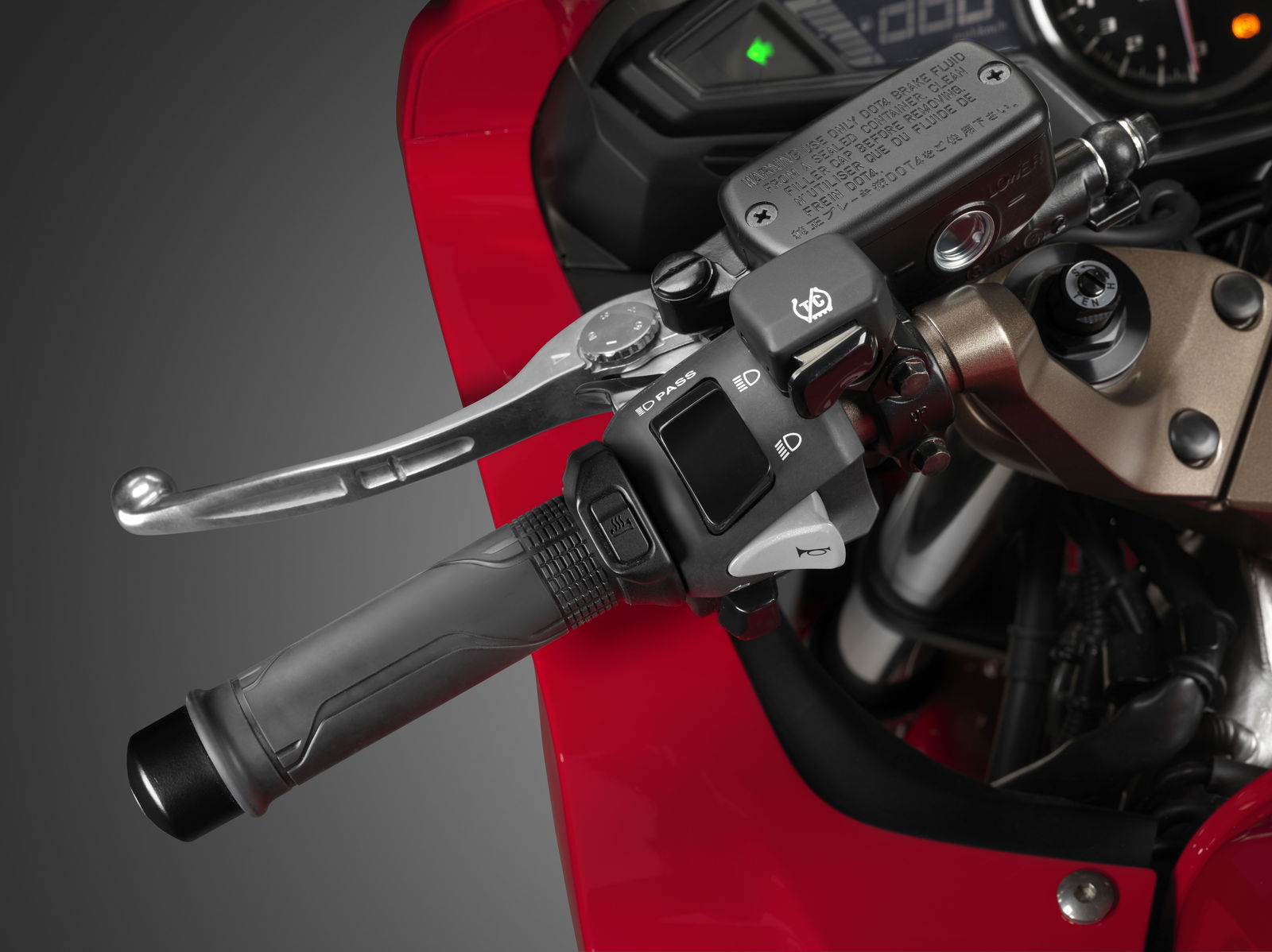 First ride: 2014 Honda VFR800 review