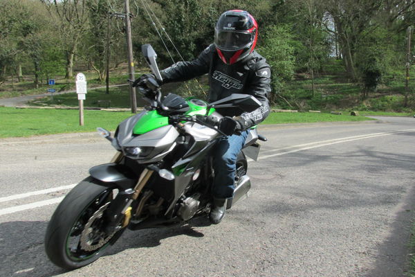 UK ride: 2014 Kawasaki Z1000 review