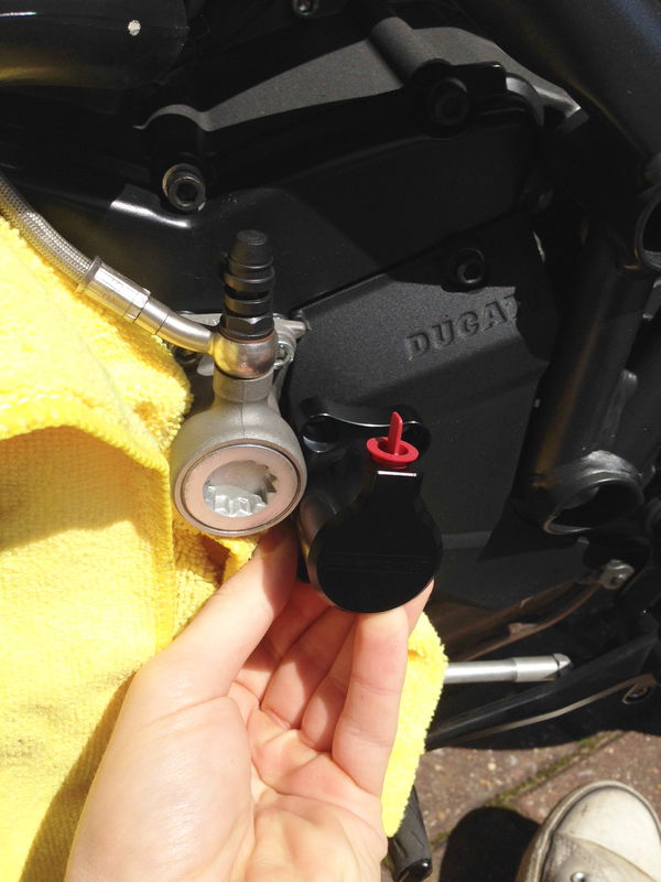 Oberon clutch slave cylinder review + how to fit