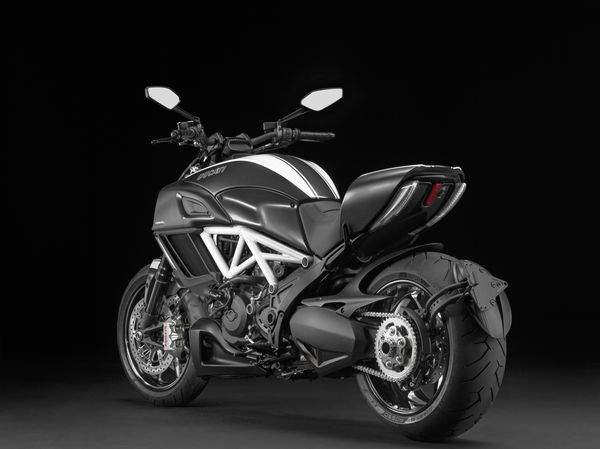 Ducati Diavel 2014 review