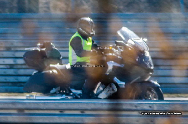 BMW K1600 bagger and liquid-cooled R1200R spied