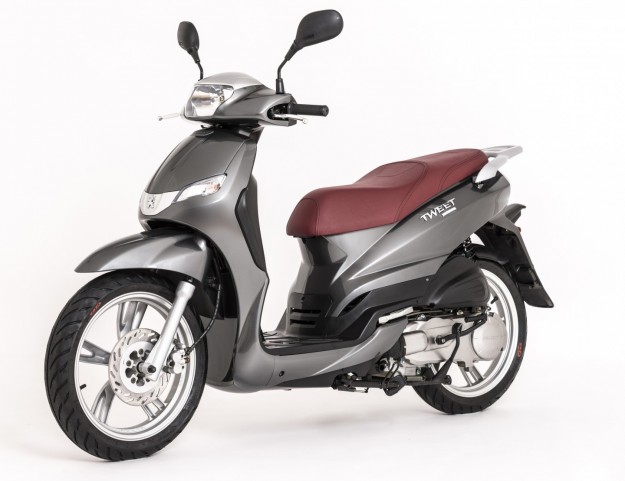 Peugeot unveils the Tweet Evo scooter