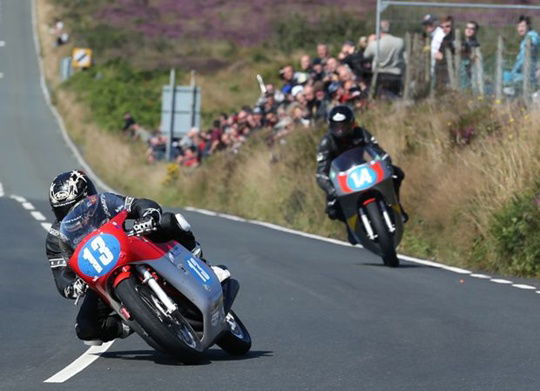 Johnston wins 350cc Classic TT