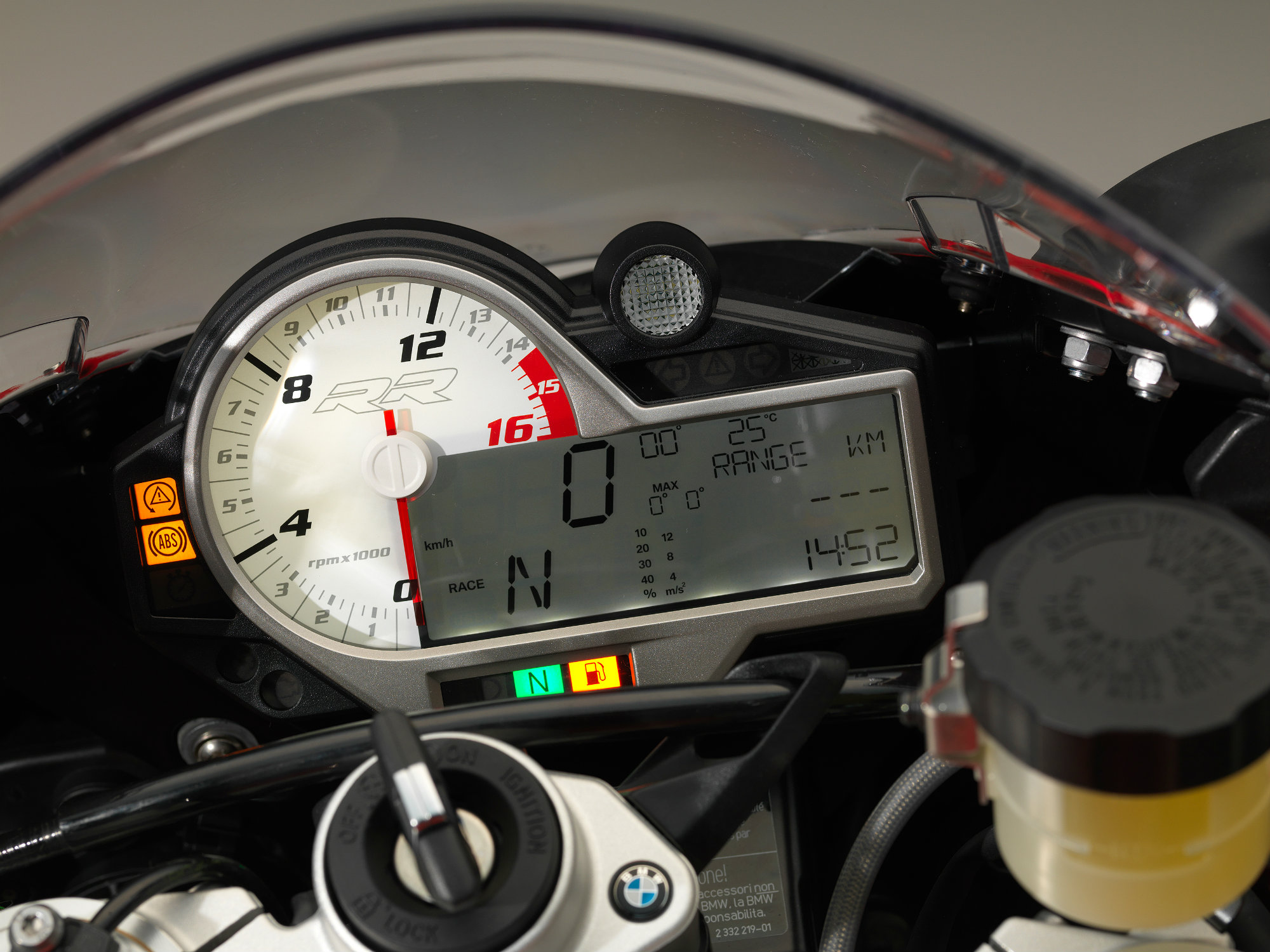 Intermot 2014: New BMW S1000RR unveiled