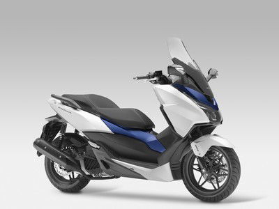 Honda unveils new Forza 125 scooter