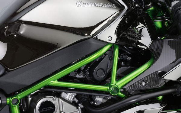 Intermot 2014: Kawasaki Ninja H2 video and uber gallery