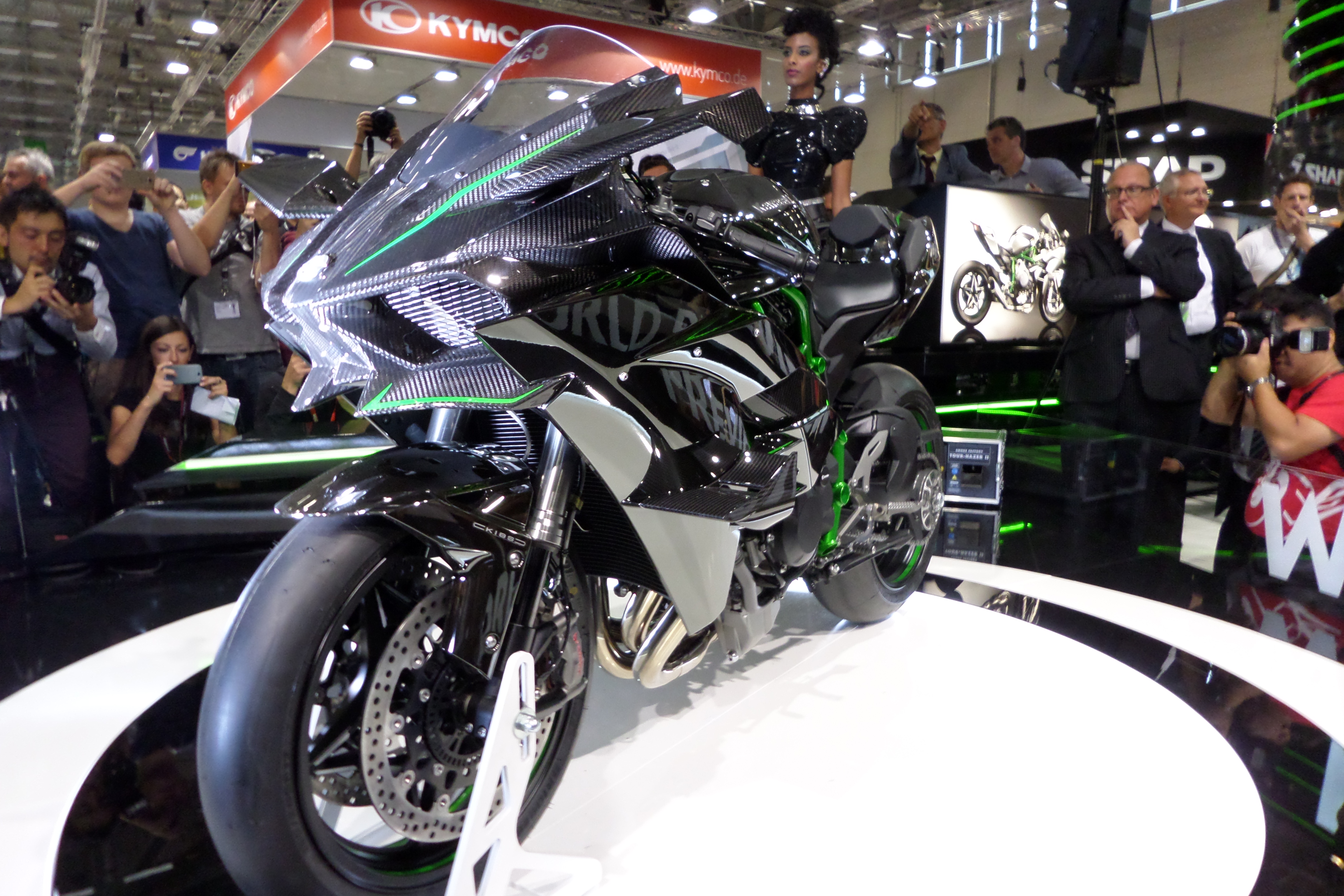 Intermot 2014: Kawasaki Ninja H2 video and uber gallery